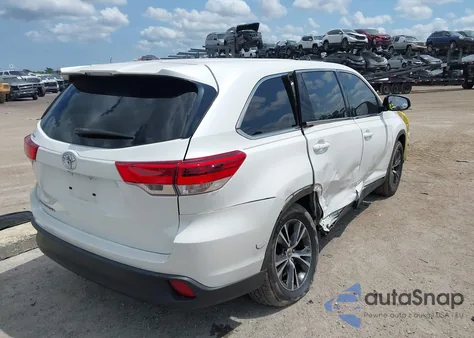 2019 Toyota Highlander Le z USA, uszkodzony, nr VIN 5TDZARFH0KS060236